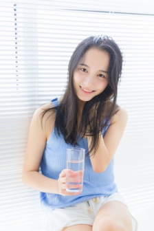 黑丝美女